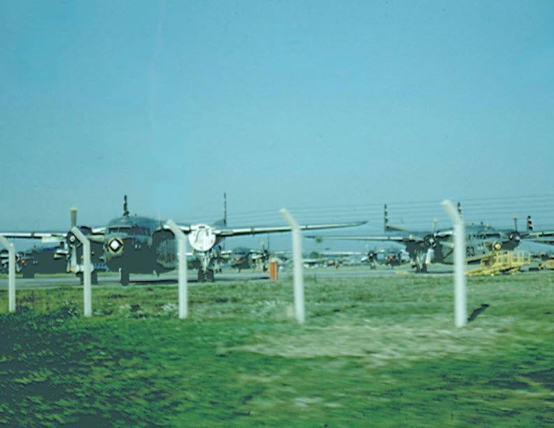 Imagen tomada en 1953; el avión de la derecha es el que tuvo el accidente en Cáceres.