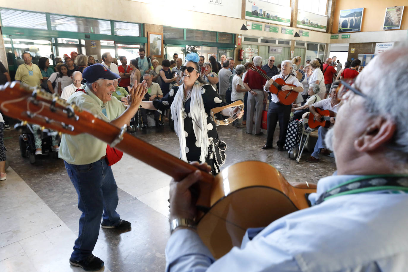 Salida de la peregrinación a Lourdes, el domingo.