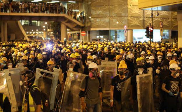 Una nueva manifestación toma Hong Kong con reforma democrática como objetivo.