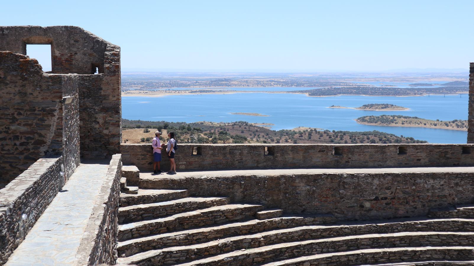 Fortifización desde la que hay unas vistas privilegiadas.