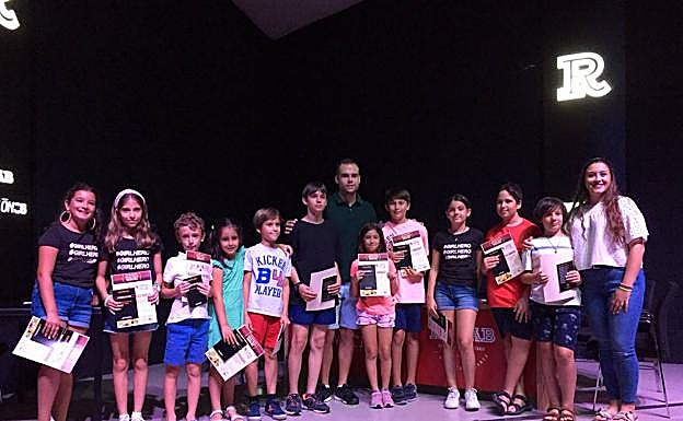 Participantes en el campamento de la Rucab. :: HOY