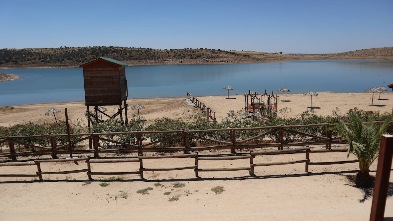 Fotos: Rincones con encanto de Extremadura | Alange: roca, agua y vistas