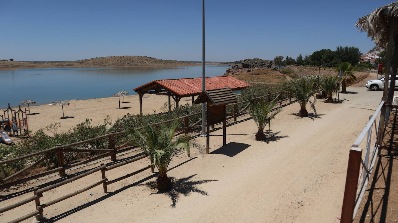 Fotos: Rincones con encanto de Extremadura | Alange: roca, agua y vistas