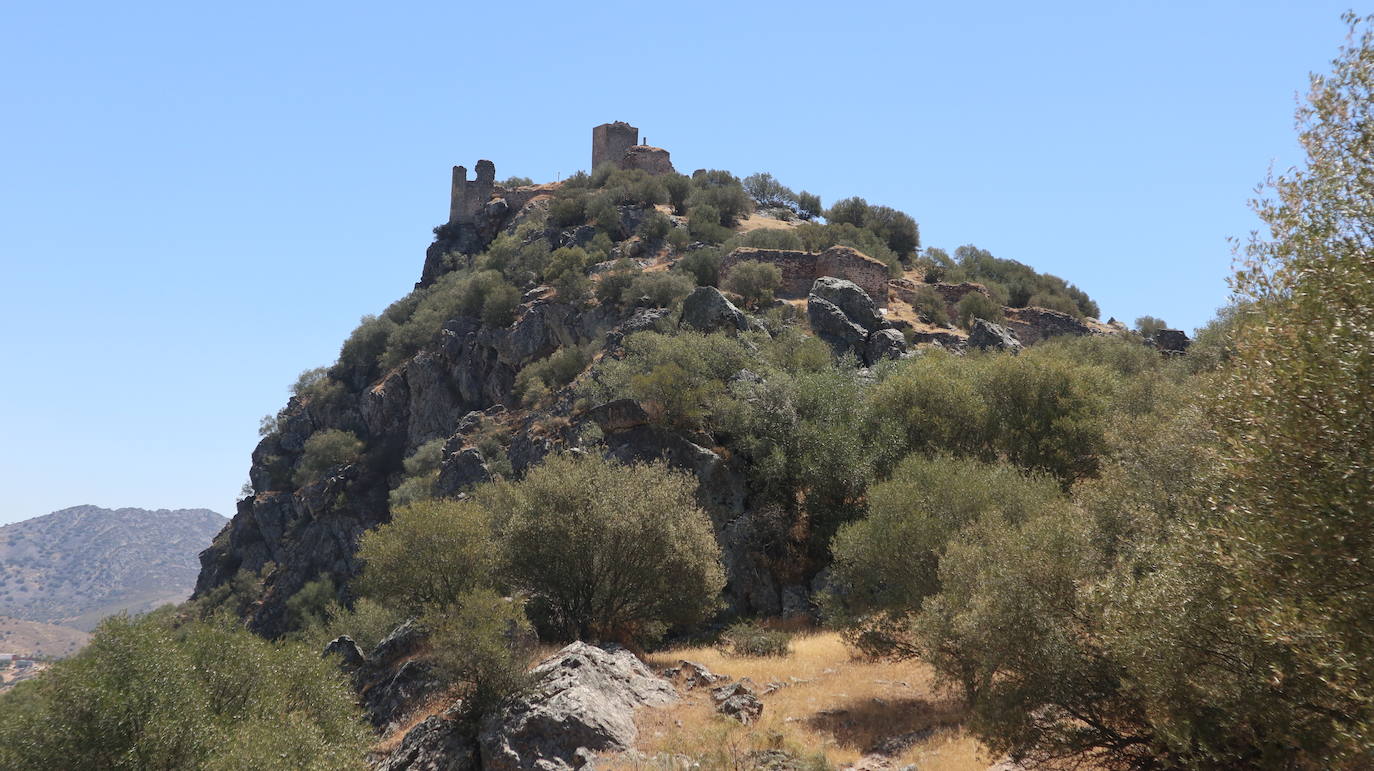 Fotos: Rincones con encanto de Extremadura | Alange: roca, agua y vistas