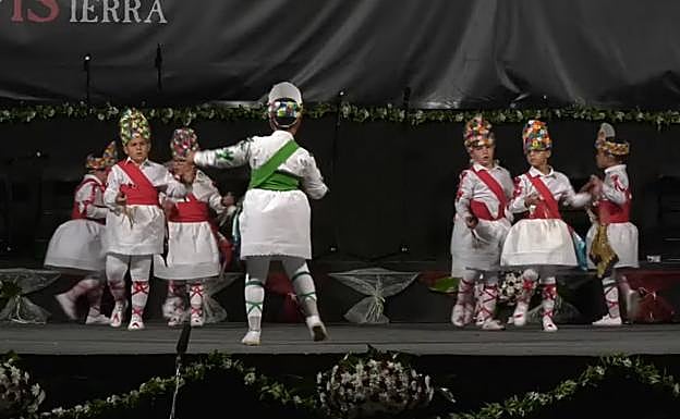 Danzaores de la Virgen de la Salud