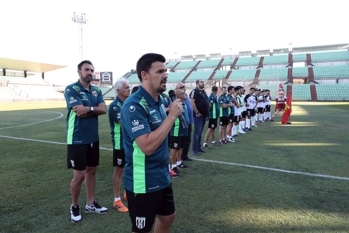 Fotos: Victoria del Mérida (3-0) ante el Villarrubia