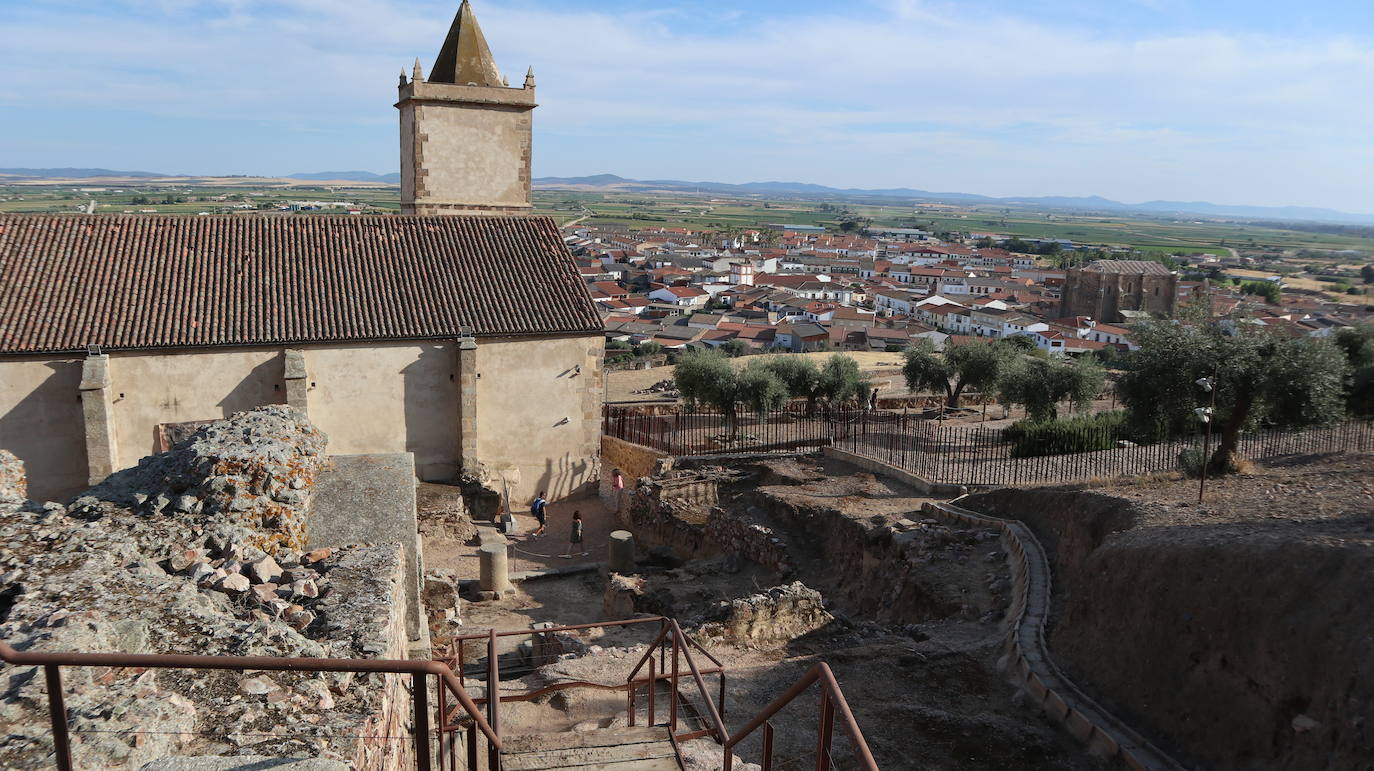 Fotos: Rincones con encanto de Extremadura | Medellín: Un teatro romano de tres