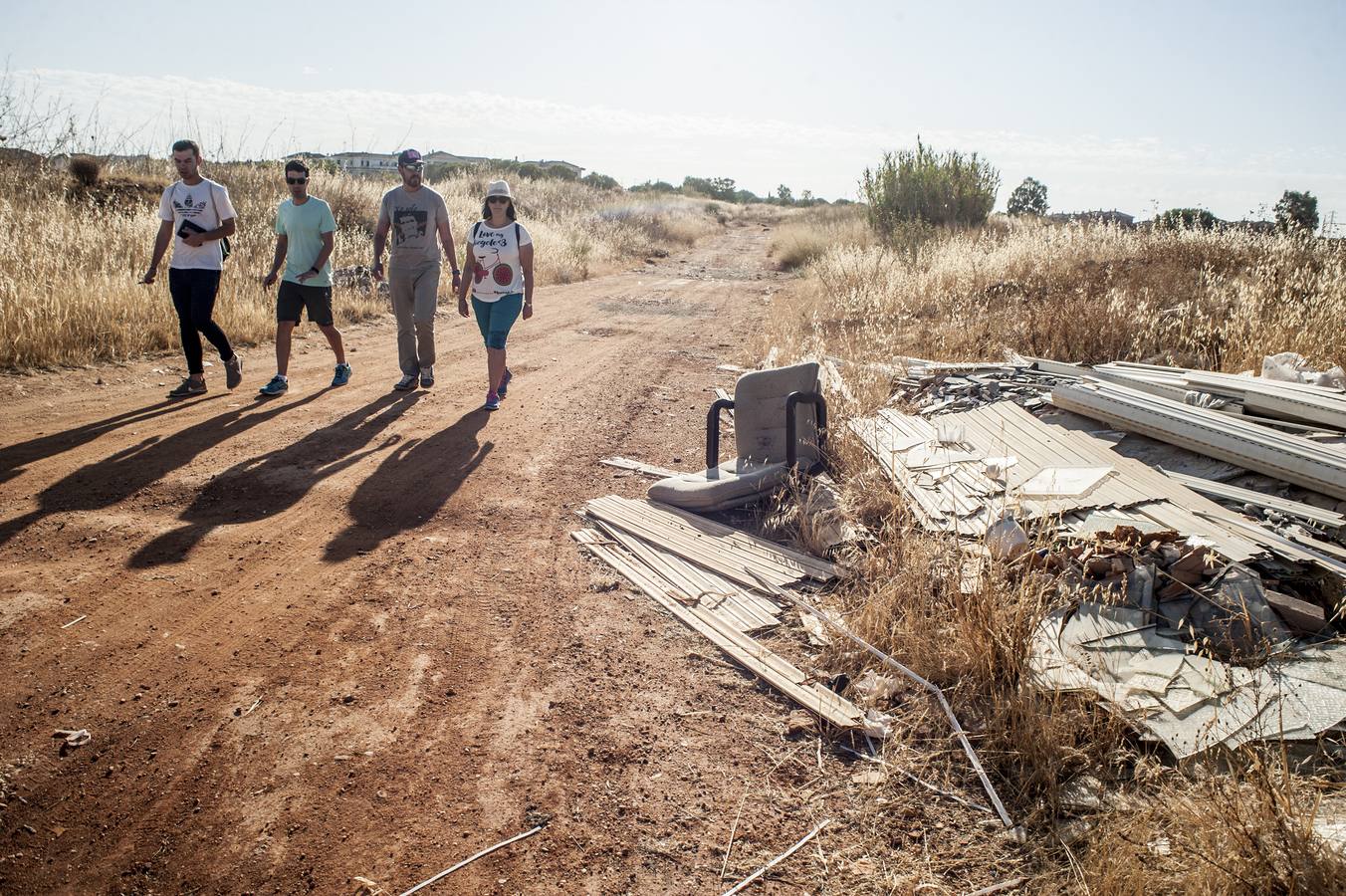 Fotos: Los escombros y el amianto rodean Las Vaguadas