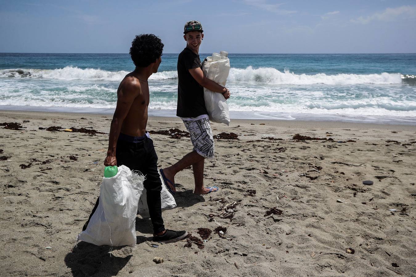 Fotos: La basura sale del mar y encuentra un camino reciclable en Venezuela