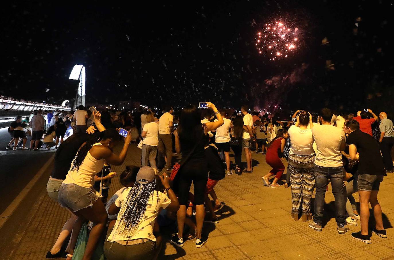 Fotos: La Feria se despide con el tradicional acto de fuegos artificiales