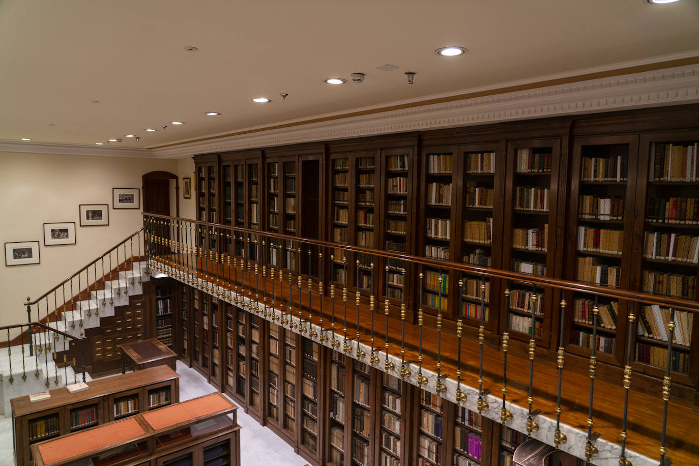 Biblioteca con los ejemplares que recopilaron Antonio Rodríguez-Moñino y su esposa, María Brey.