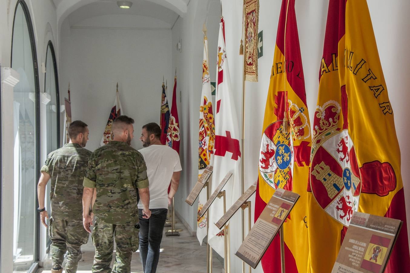 Fotos: &#039;Extremadura XI&#039; inaugura un ciclo de exposiciones en el Palacio de Capitanía