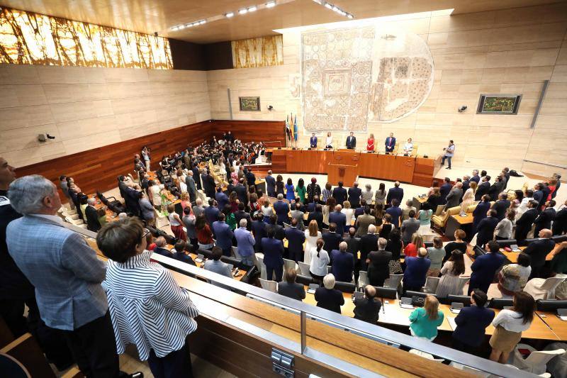 El presidente de la Junta incide en la mejora de las comunicaciones en el acto institucional del Día de Extremadura. 