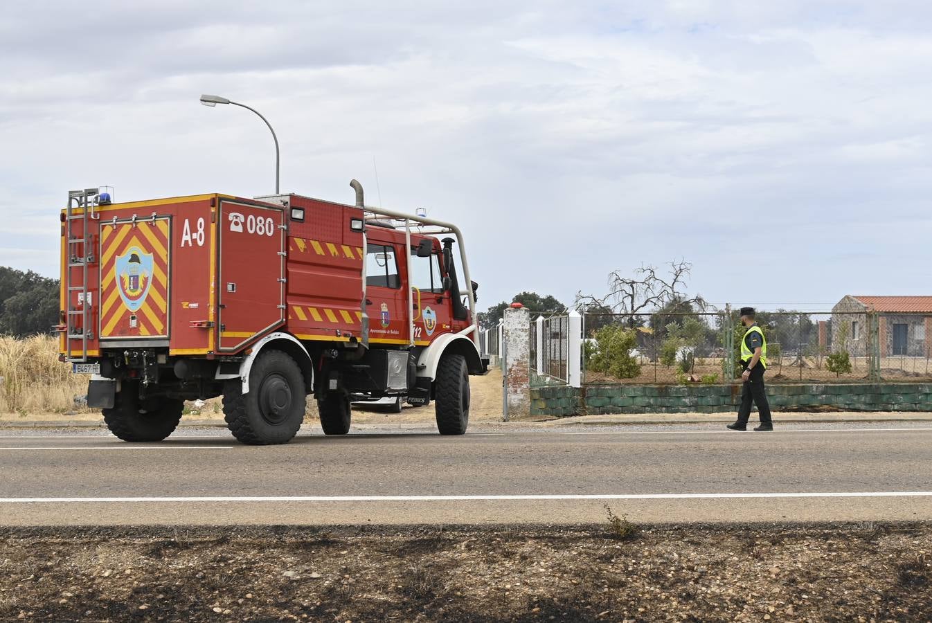 Fotos: Estabilizan y desactivan el nivel 1 de peligrosidad del incendio forestal de Bótoa