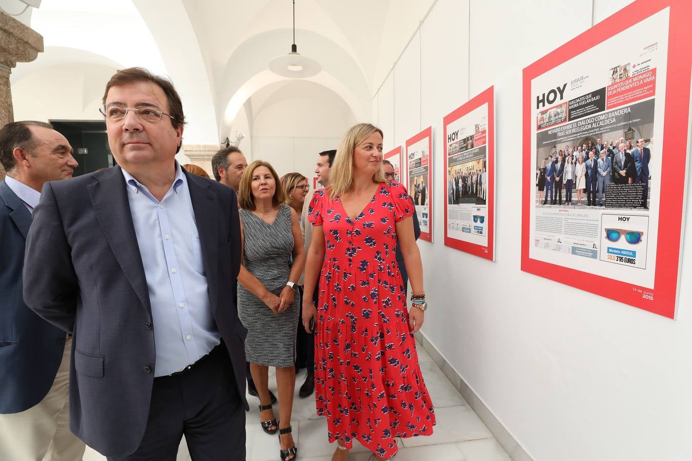 Fotos: HOY repasa en 35 páginas los cuarenta años de los ayuntamientos democráticos