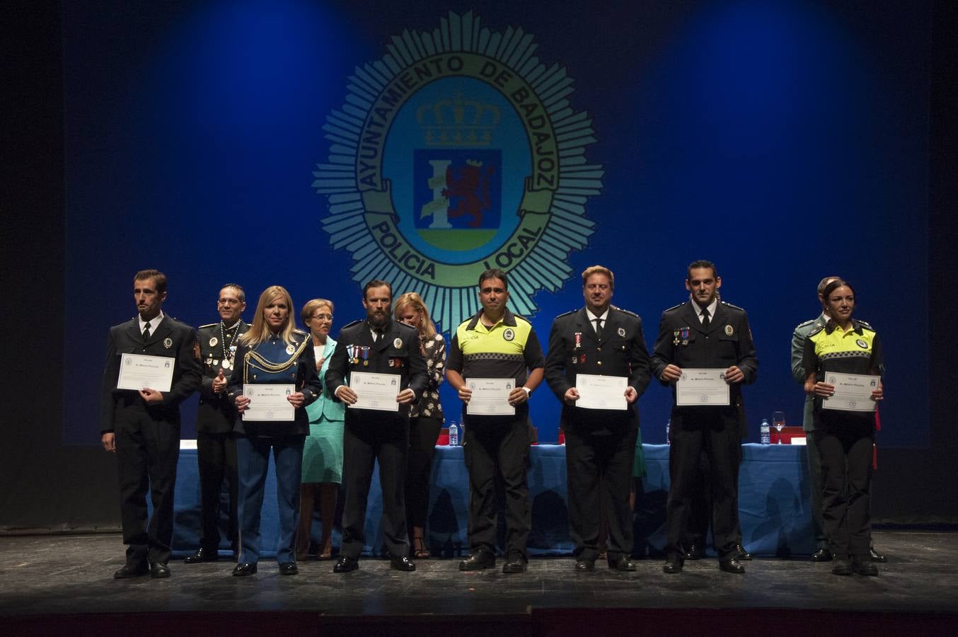 Fotos: La Policía Local de Badajoz celebró el día de su Patrona premiando a más de un centenar de personas