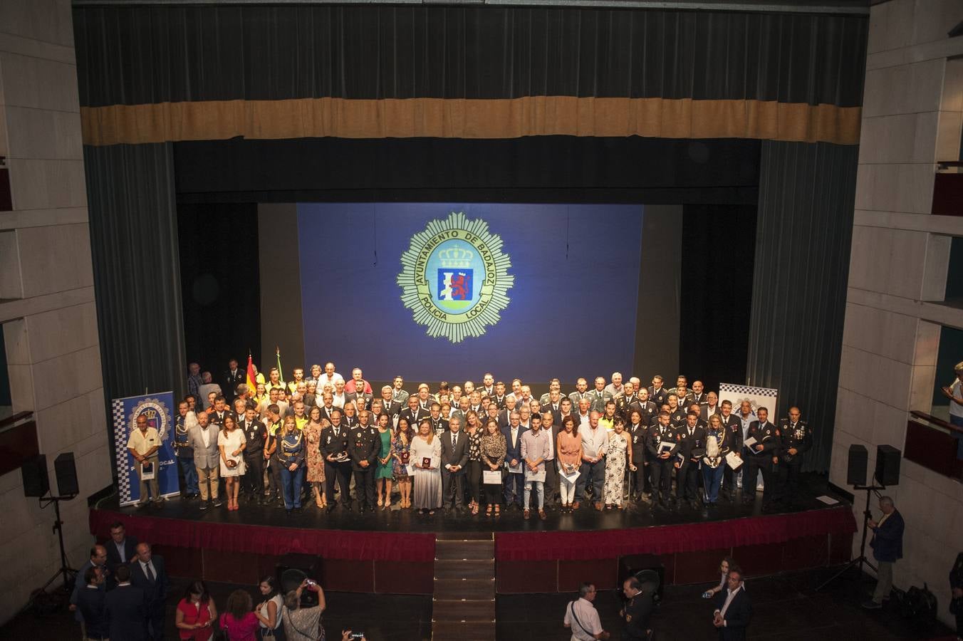 Fotos: La Policía Local de Badajoz celebró el día de su Patrona premiando a más de un centenar de personas