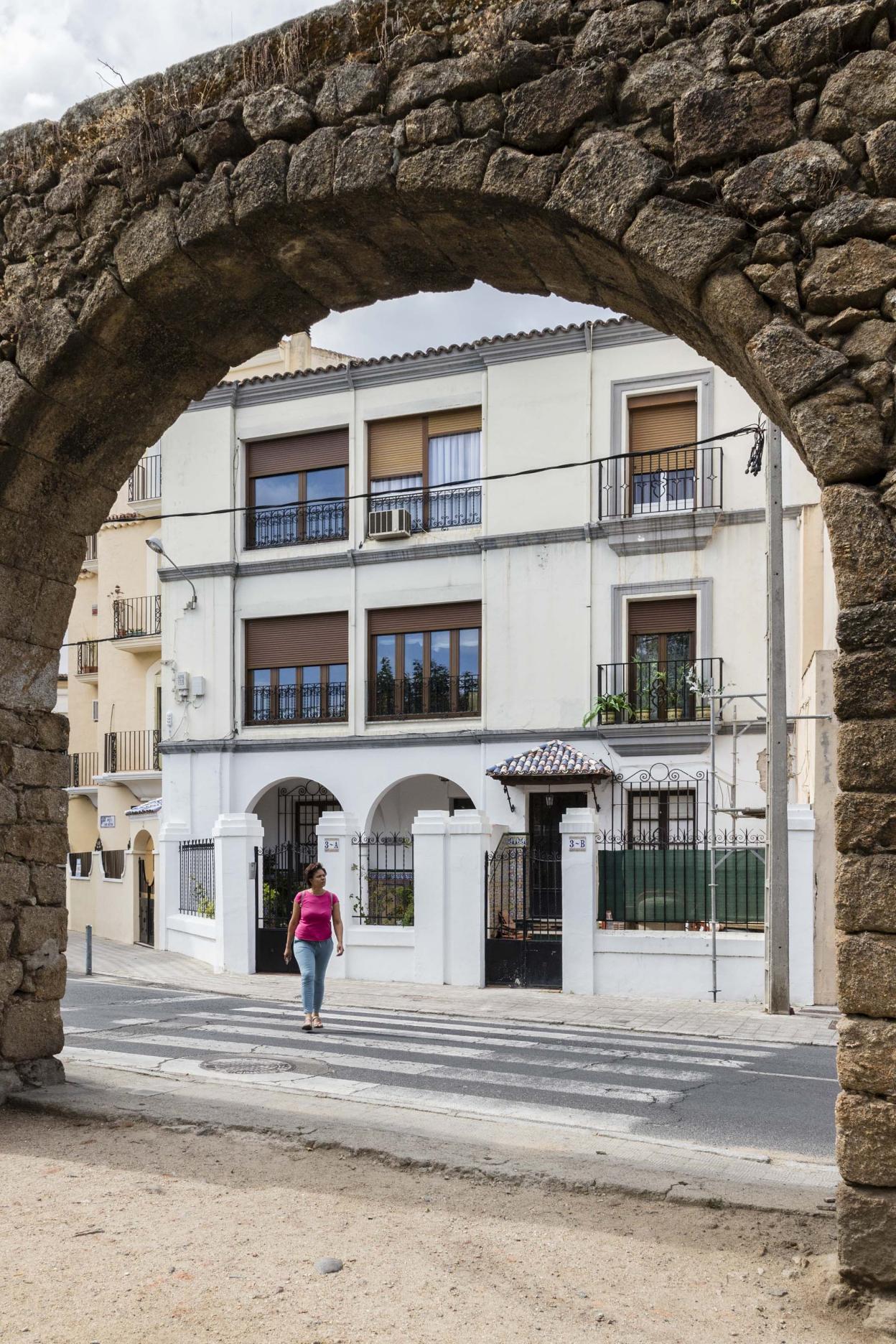 Número 3 de Arcos de San Antón, uno de los ocho edificios. :: a. s.