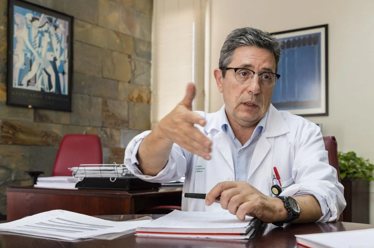 José Alberto Pérez García es el nuevo gerente del Área de Salud de Plasencia. :: andy solé