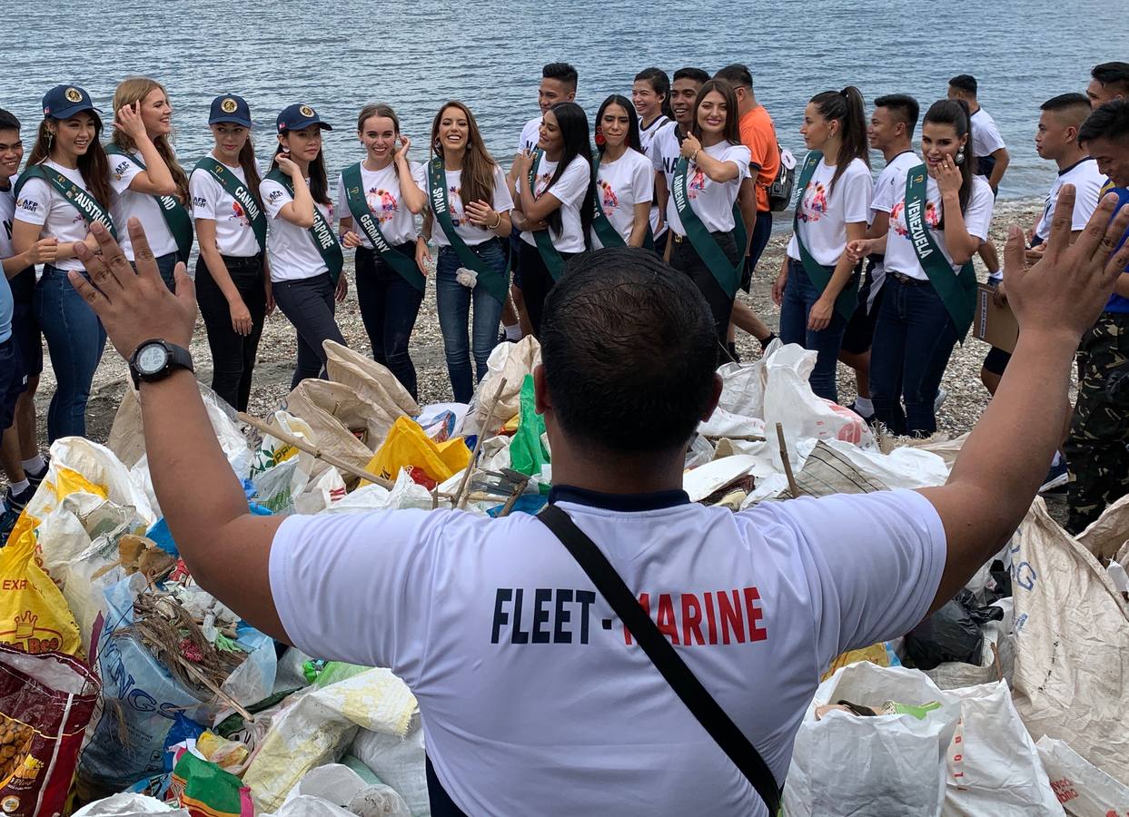 Fotos: Las candidatas de Miss Mundo participan en la limpieza costera en Filipinas