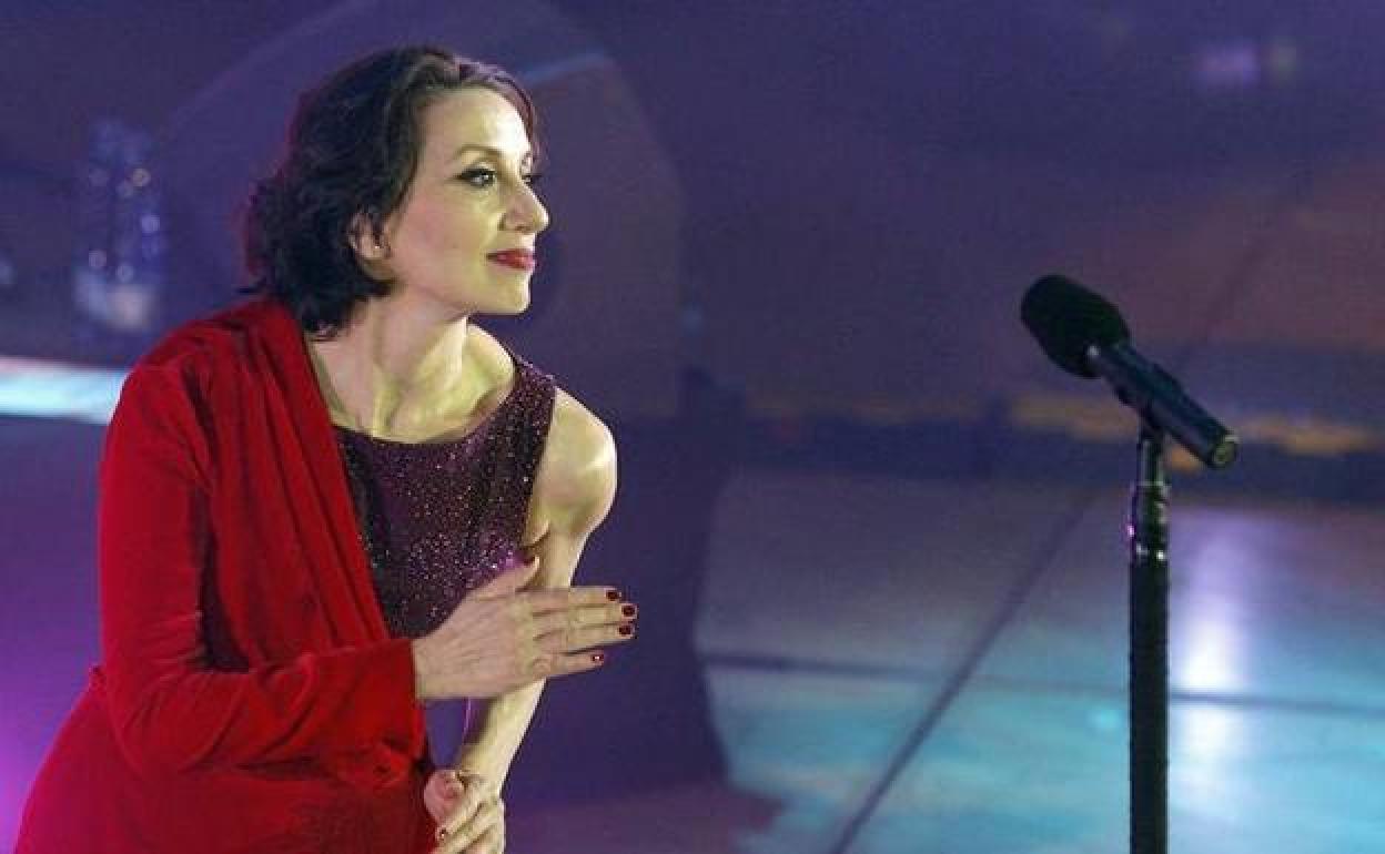 Luz Casal cierra su gira 'Que corra el aire' en Cáceres
