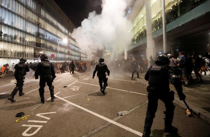 Fotos: Protestas en Cataluña al conocerse la condena de los líderes independentistas