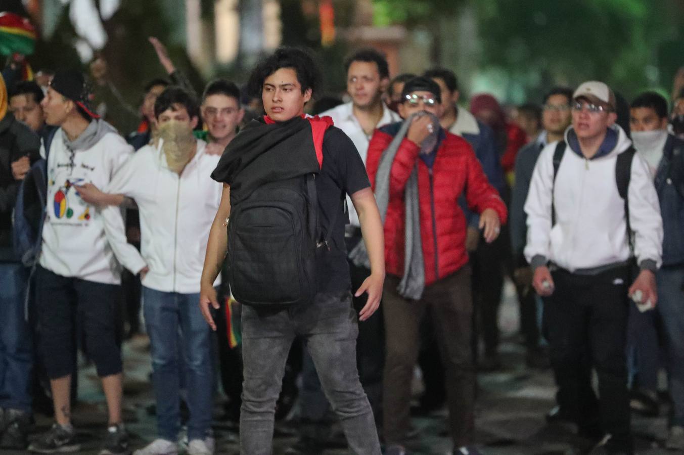Fotos: Adeptos de Mesa y Morales se enfrentan en Bolivia por recuento de votos