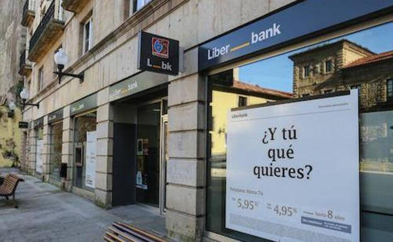 Liberbank propone rebajas salariales, movilidad geográfica y suprimir los beneficios sociales