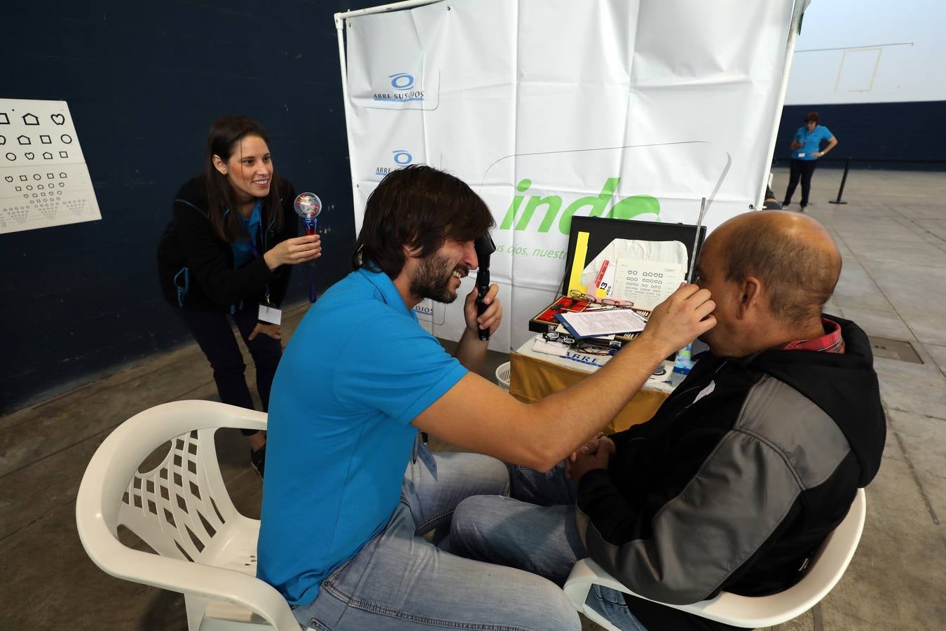 Fotos: Más de 700 personas se revisan la vista gratis en Ifeme