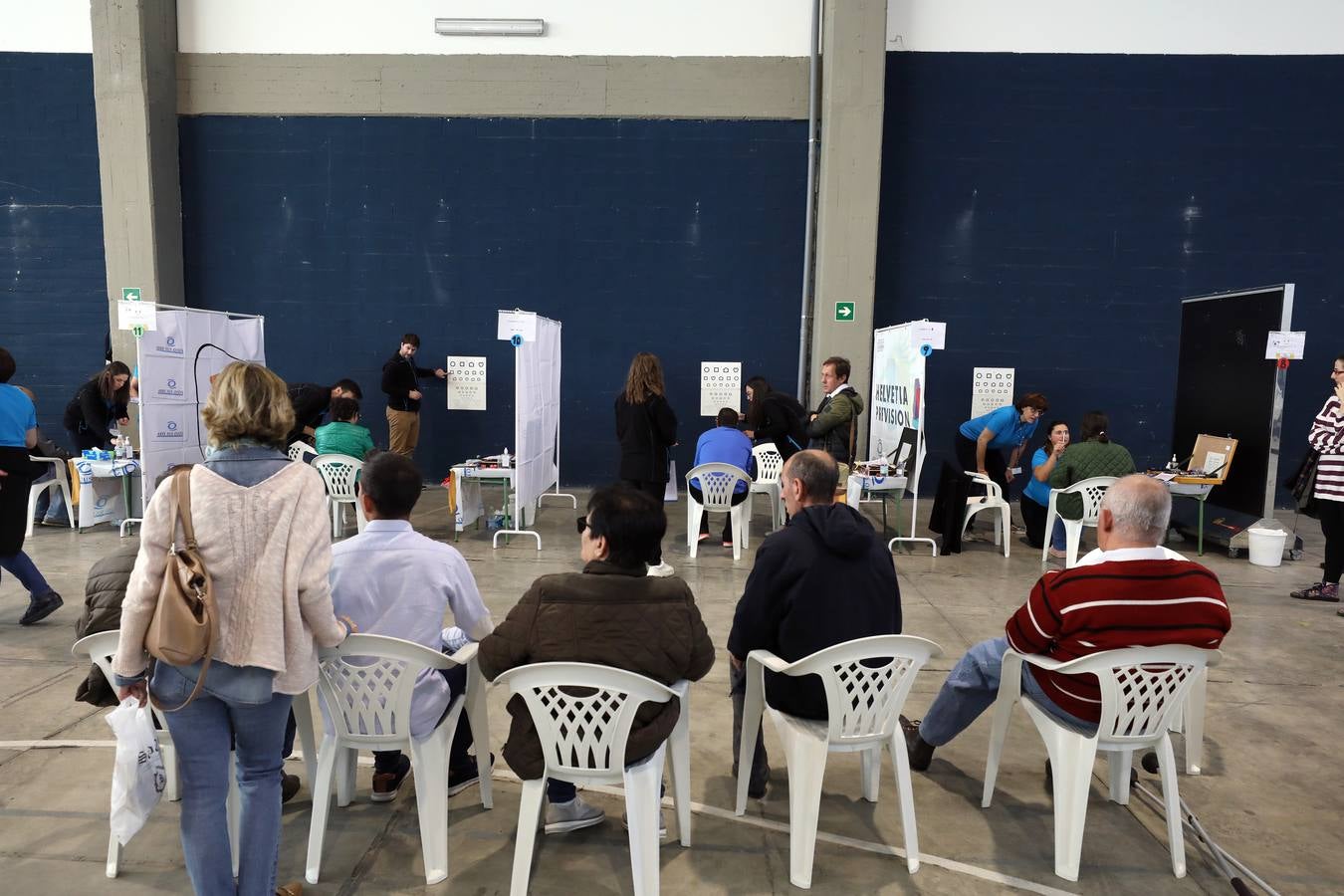 Fotos: Más de 700 personas se revisan la vista gratis en Ifeme