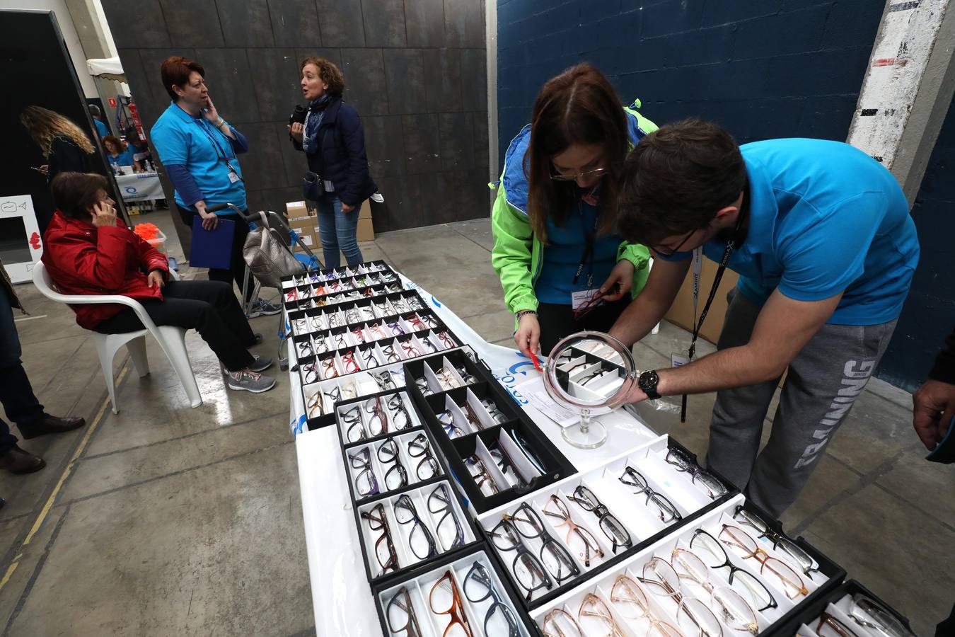 Fotos: Más de 700 personas se revisan la vista gratis en Ifeme