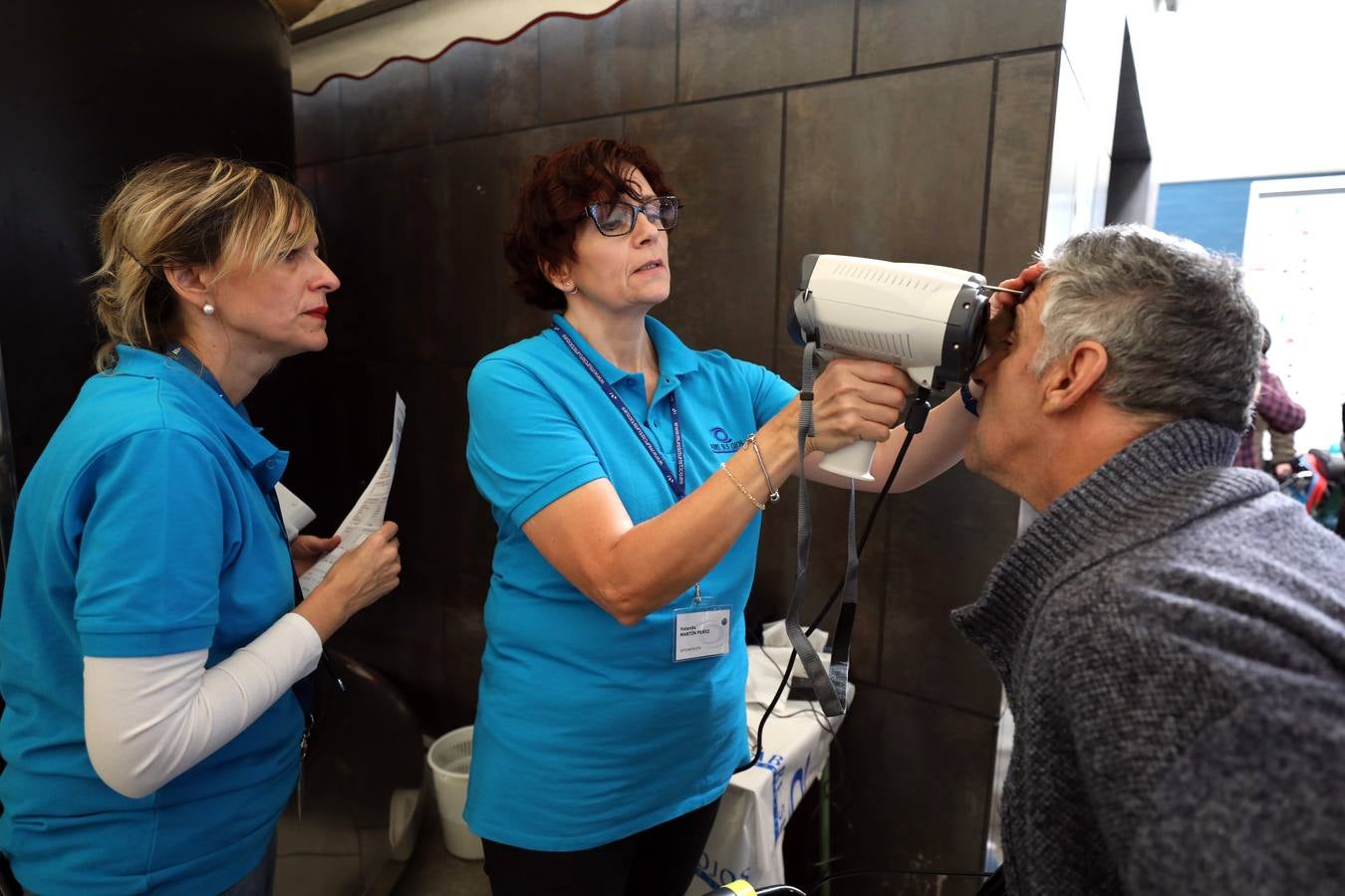 Fotos: Más de 700 personas se revisan la vista gratis en Ifeme