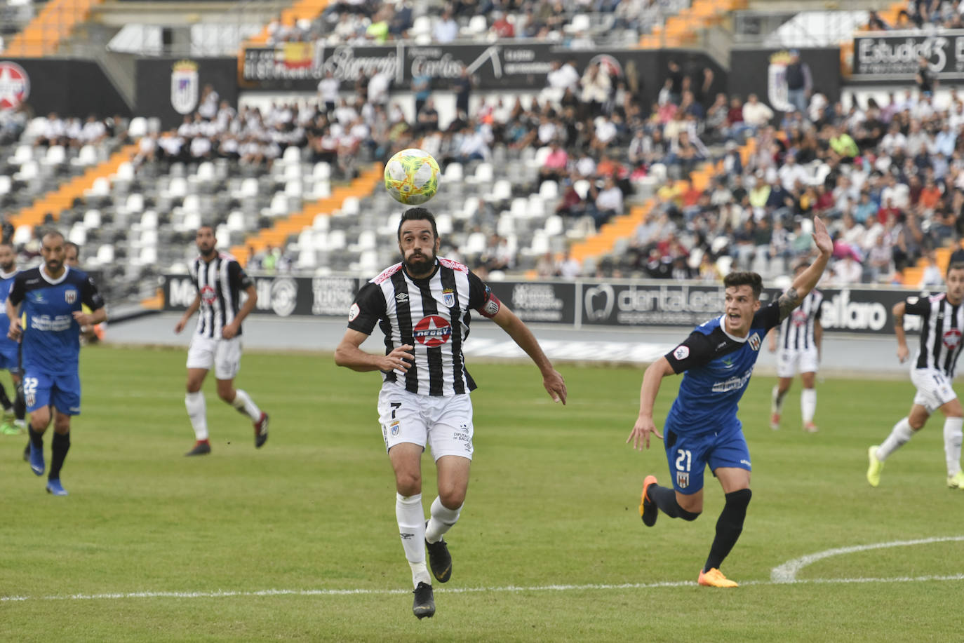 Fotos: Reparto De Puntos En El Derbi Entre Badajoz Y Mérida | Hoy