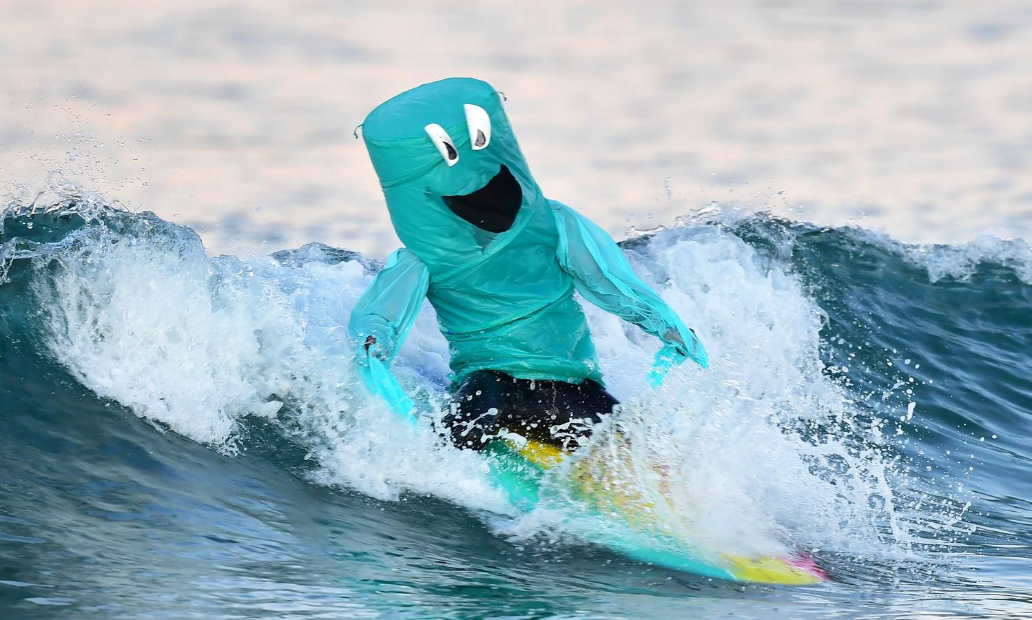 Fotos: Los surfistas celebran Halloween en California