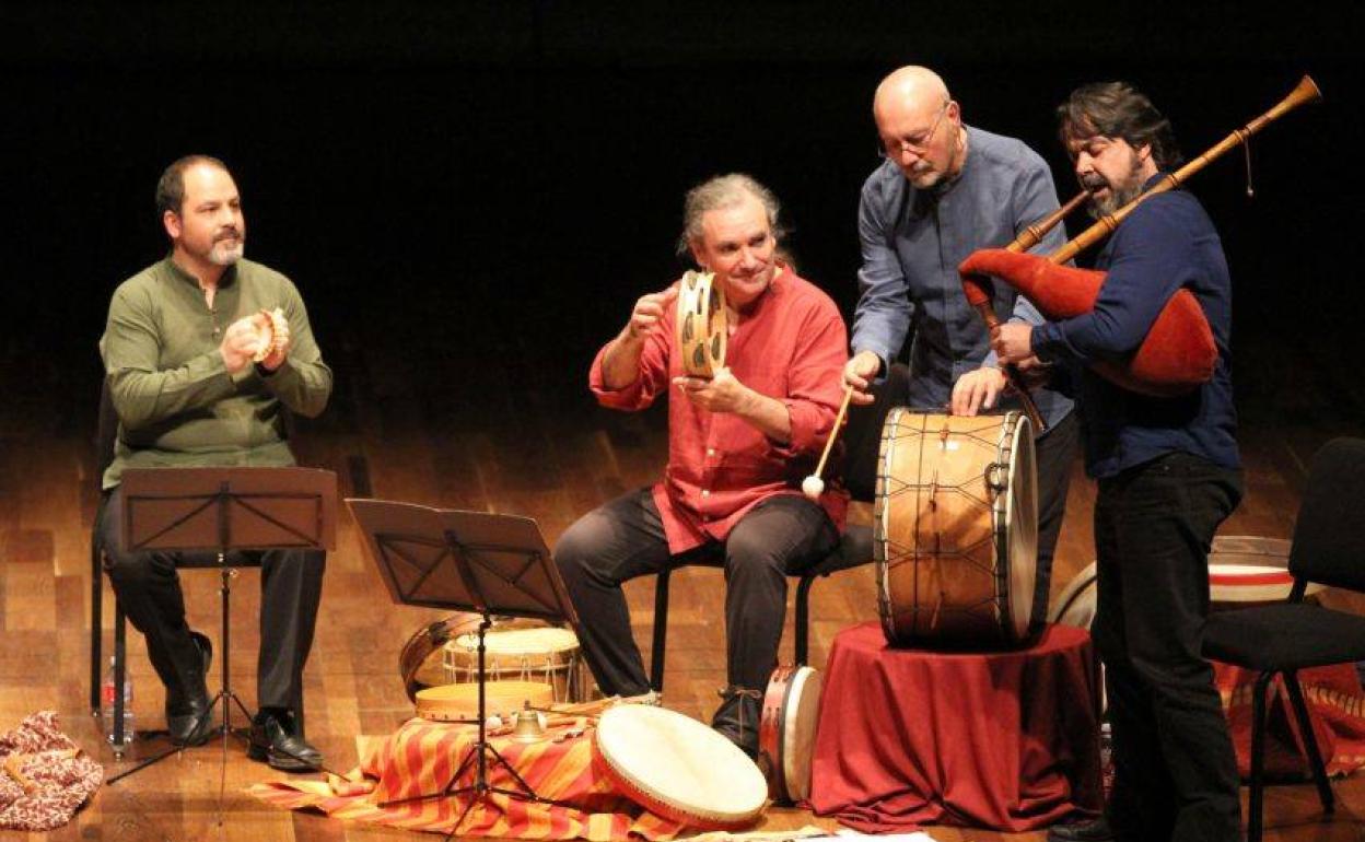 El grupo de música medieval Artefactum ofrece un concierto este viernes en Badajoz