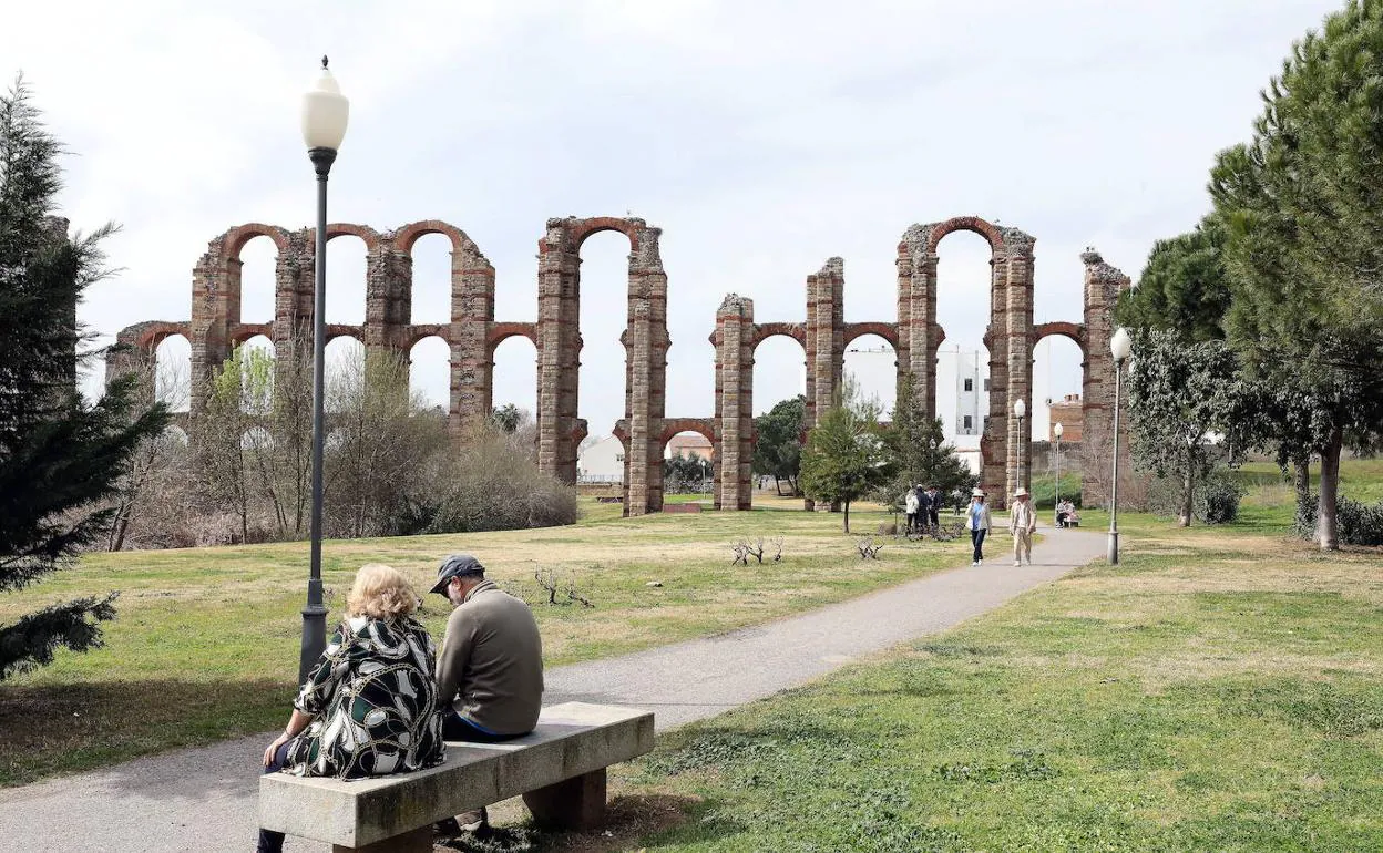 El Ayuntamiento tomará medidas sobre quien dude de la romanidad del acueducto
