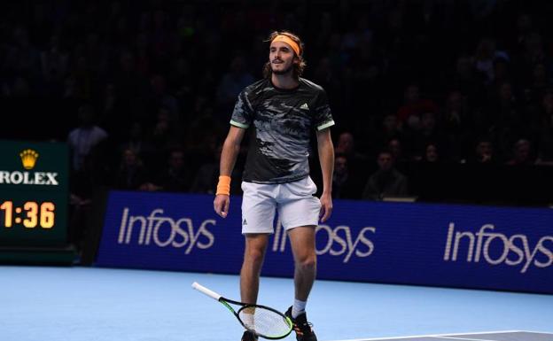 Tsitsipas, tras el saque directo que le dio la victoria frente a Federer. 