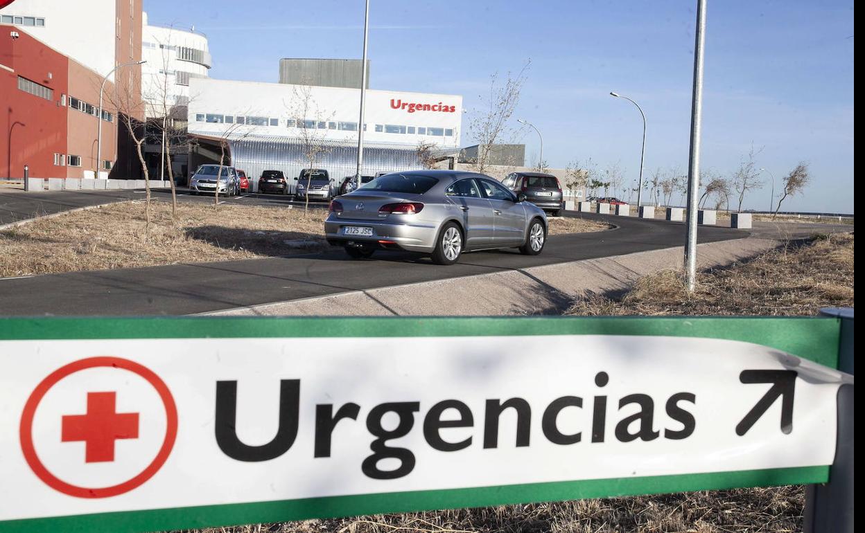 Los MIR del complejo hospitalario de Cáceres aplazan su huelga una semana. 
