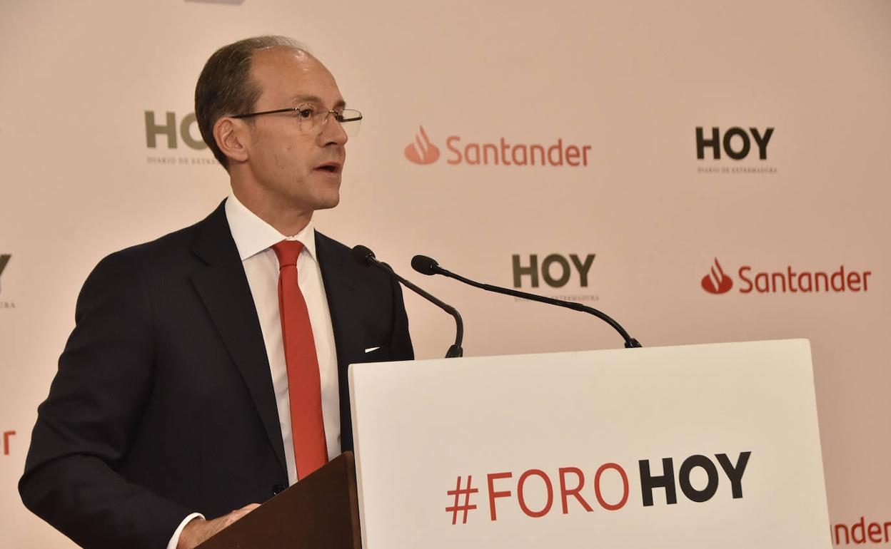 Rami Abukhair durante su intervención en el Foro HOY. :: C. MORENO