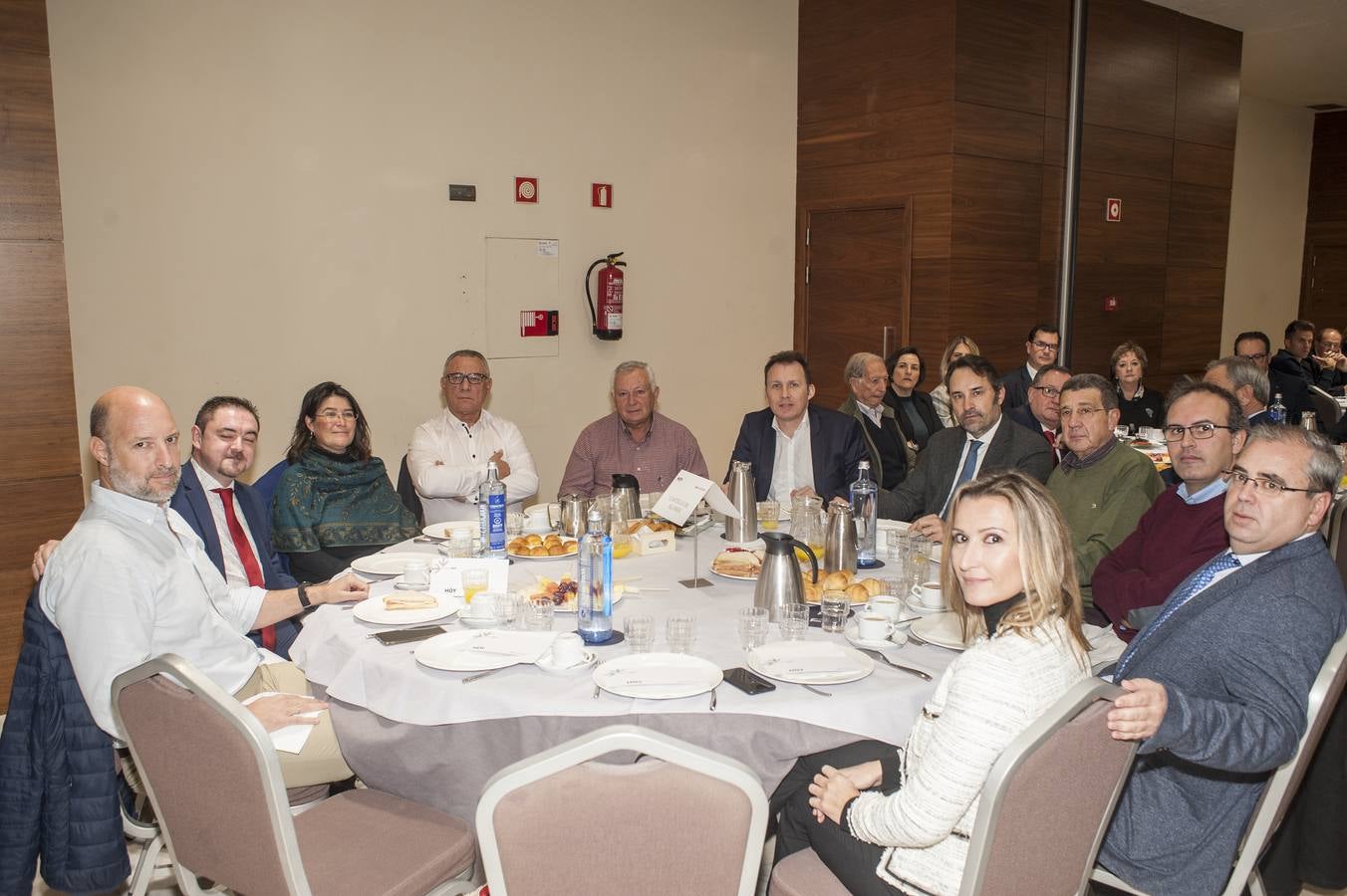 Rafael Ybarra, José Mª Gómez, Patricia Mora, Bonifacio Cortegana, Felipe Barrena, Juan Miguel Trejo, Ignacio Cortés, Emilio Sánchez, Francisco Javier Barrena, Fernando Mena y Maribel Martín-Romo.