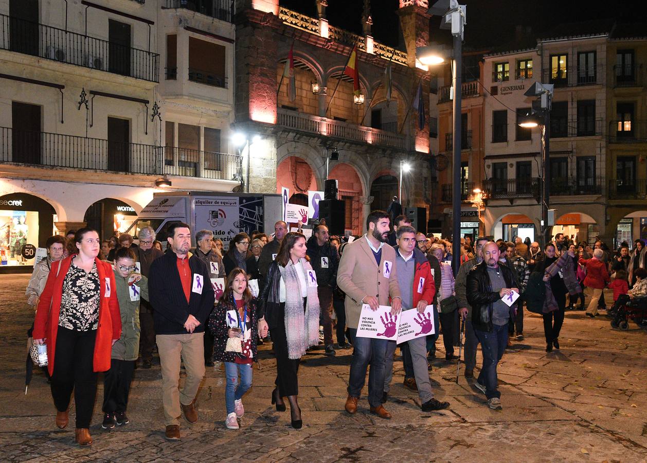 Manifestación contra la violencia de género en Plasencia