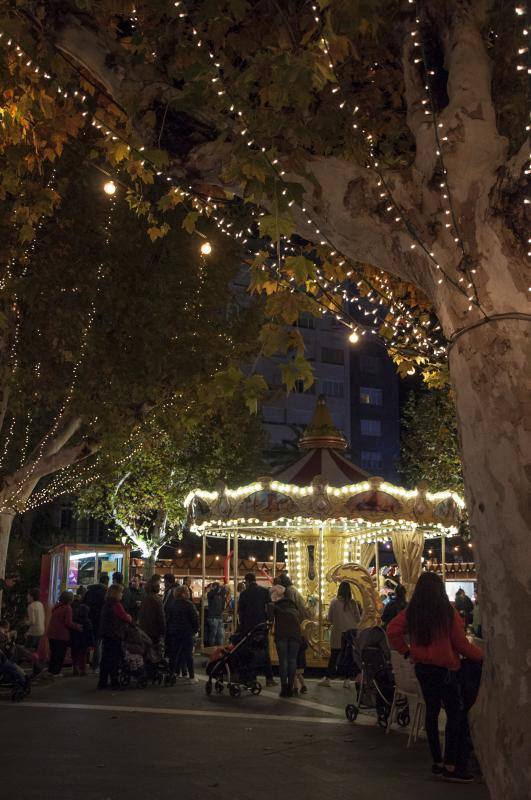 El Mercado Navideño del Paseo de San Francisco y la Nochevieja infantil en horario matinal y la nocturna con las 'uvas de la suerte' y una disco-móvil son los principales atractivos del programa de la Navidad 2019. 