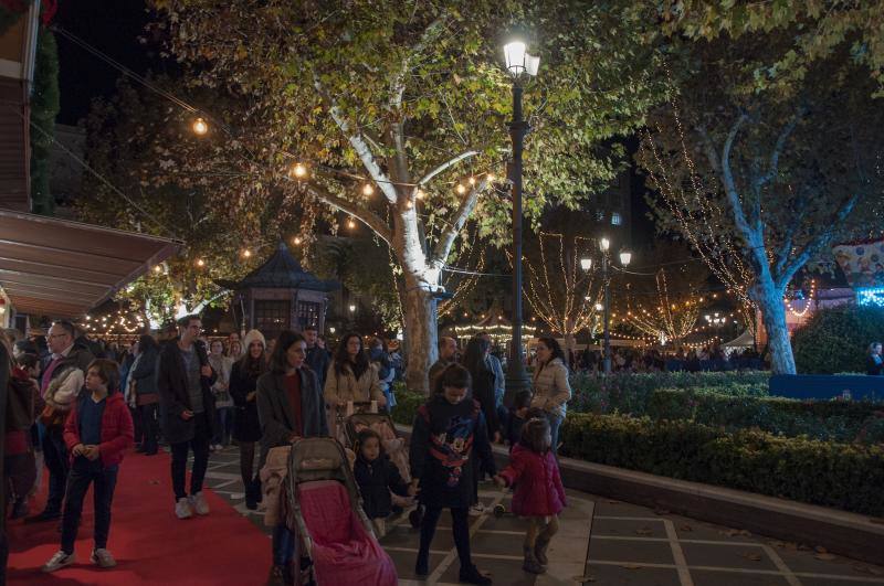 El Mercado Navideño del Paseo de San Francisco y la Nochevieja infantil en horario matinal y la nocturna con las 'uvas de la suerte' y una disco-móvil son los principales atractivos del programa de la Navidad 2019. 