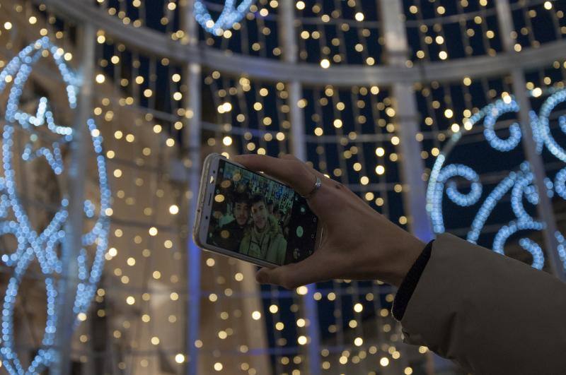 El Mercado Navideño del Paseo de San Francisco y la Nochevieja infantil en horario matinal y la nocturna con las 'uvas de la suerte' y una disco-móvil son los principales atractivos del programa de la Navidad 2019. 