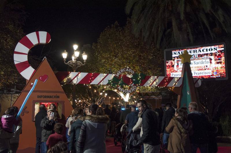 El Mercado Navideño del Paseo de San Francisco y la Nochevieja infantil en horario matinal y la nocturna con las 'uvas de la suerte' y una disco-móvil son los principales atractivos del programa de la Navidad 2019. 