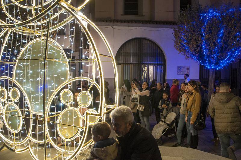 El Mercado Navideño del Paseo de San Francisco y la Nochevieja infantil en horario matinal y la nocturna con las 'uvas de la suerte' y una disco-móvil son los principales atractivos del programa de la Navidad 2019. 