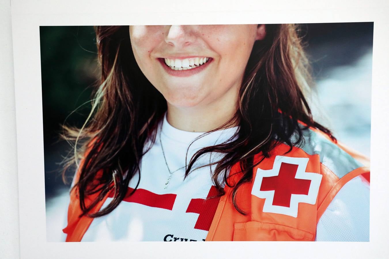 Fotos: El patio de la Asamblea de Extremadura acoge la exposición &#039;La revelación de la empatía&#039;