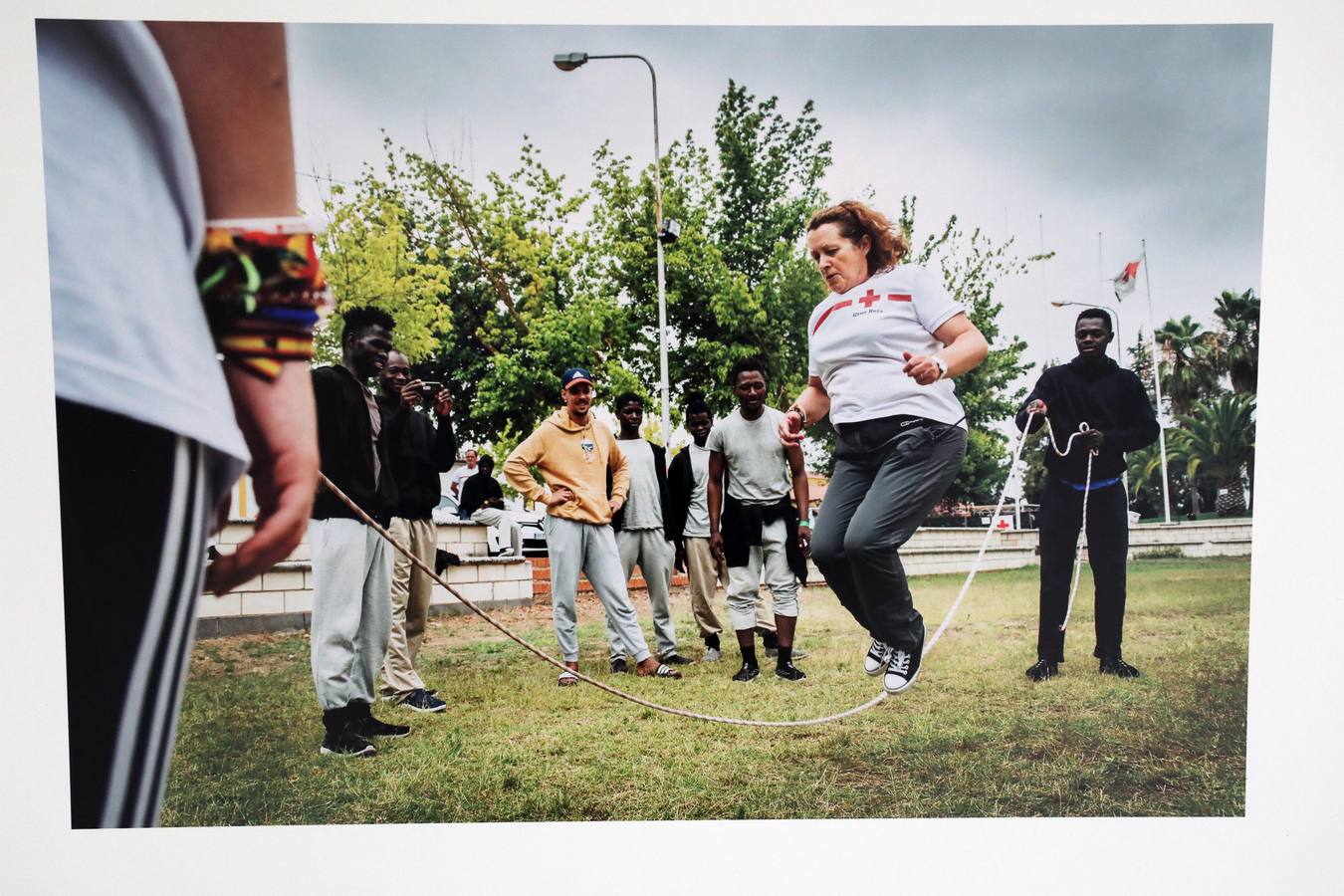 Fotos: El patio de la Asamblea de Extremadura acoge la exposición &#039;La revelación de la empatía&#039;