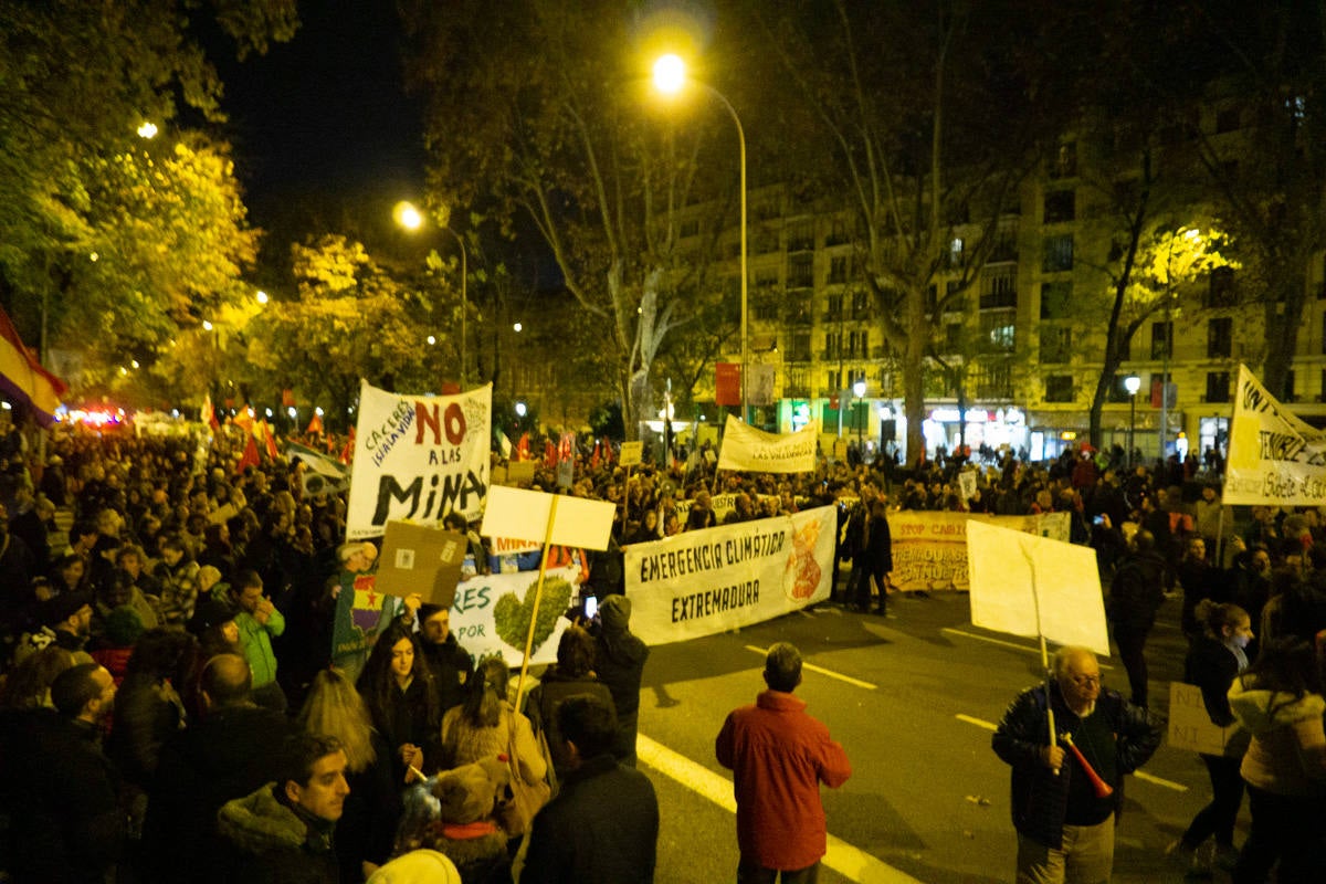 Fotos: Participantes extremeños en la marcha por el clima celebrada en Madrid