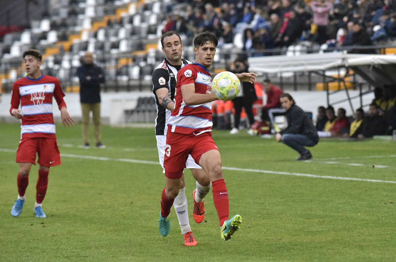 Fotos: El partido Badajoz 4 - 0 Granada B, en imágenes